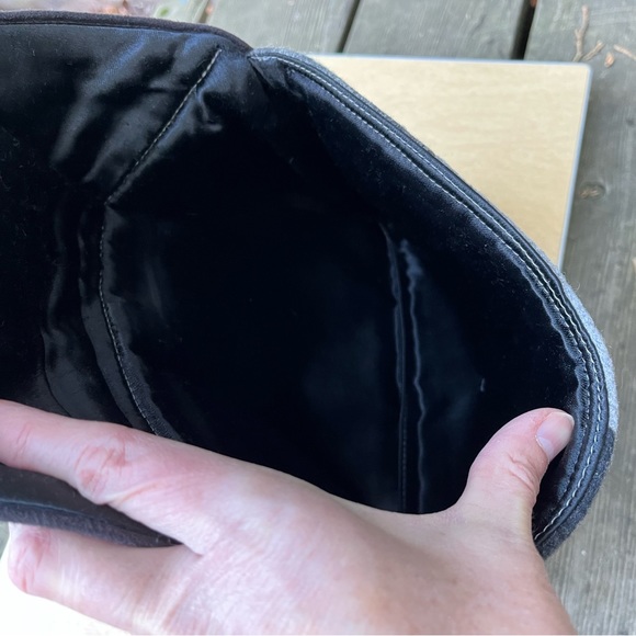 Baabaazuzu Upcycled Wool Pouch Tote Case Bag - Picture 15 of 15